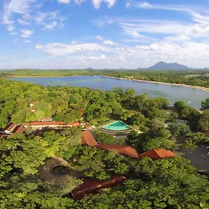 4* אתר נופש Habarana Village By Cinnamon